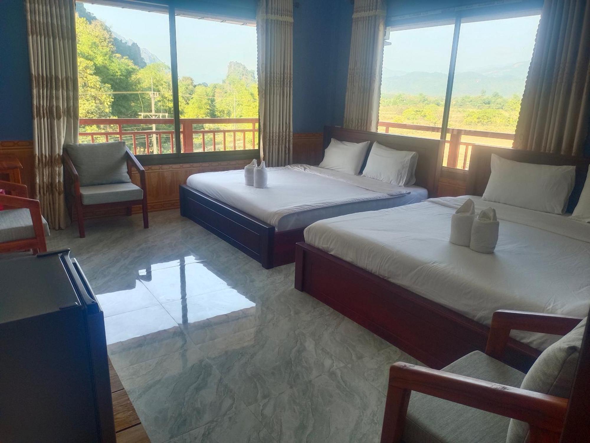 Dd Guesthouse Vang Vieng Esterno foto