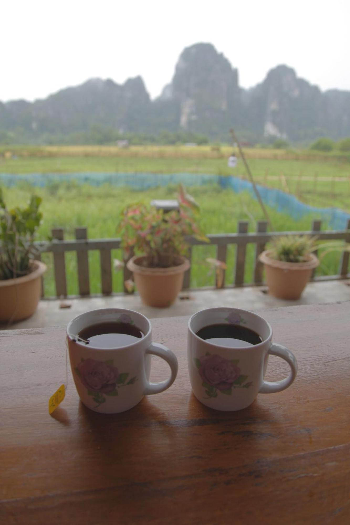 Dd Guesthouse Vang Vieng Esterno foto